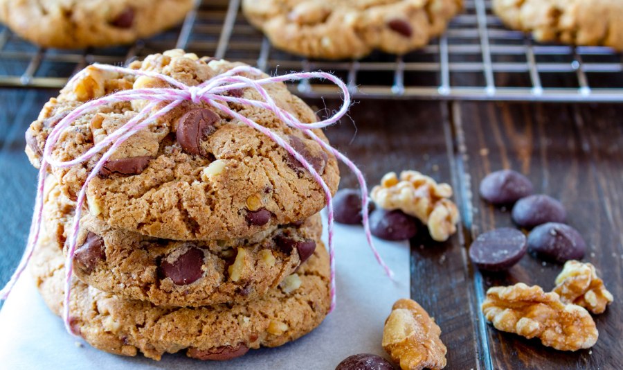 Овсяные печенья с шоколадной начинкой