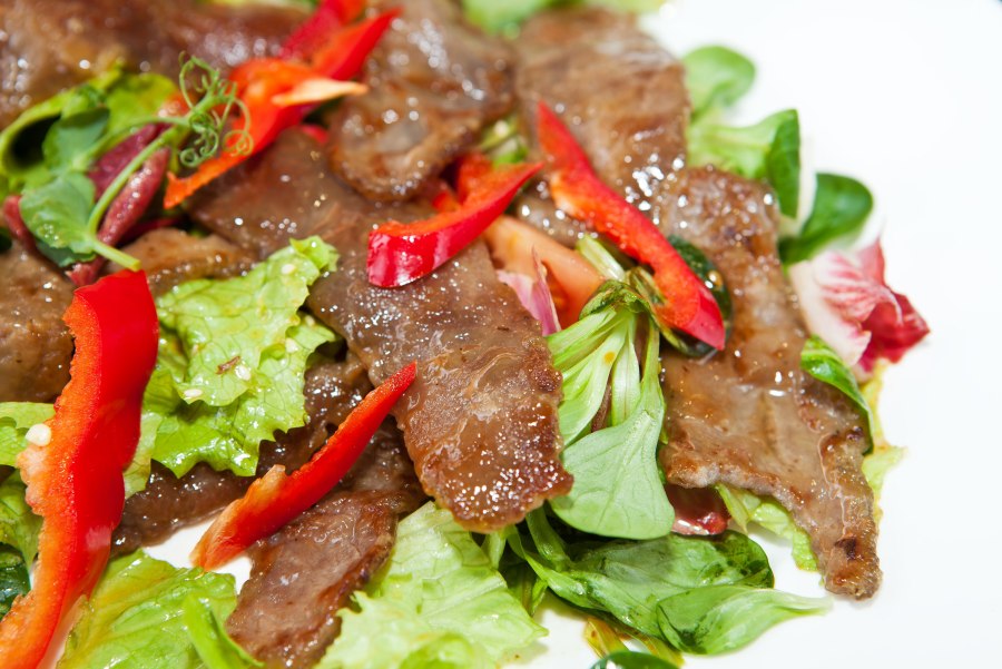 Салат с говядиной