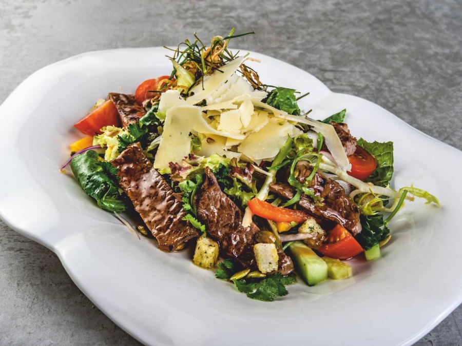 Салат с говядиной и болгарским перцем