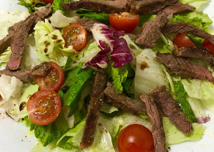 Салат с говядиной