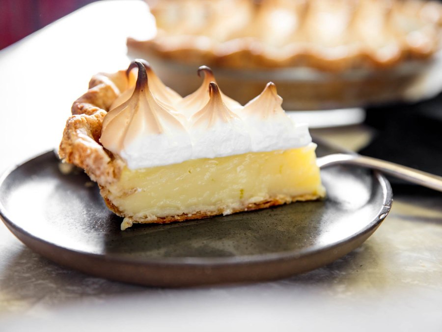 Пай с меренгой