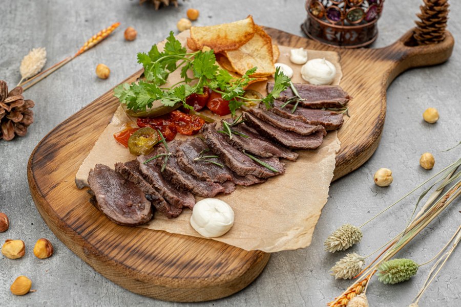 Закуска из оленины