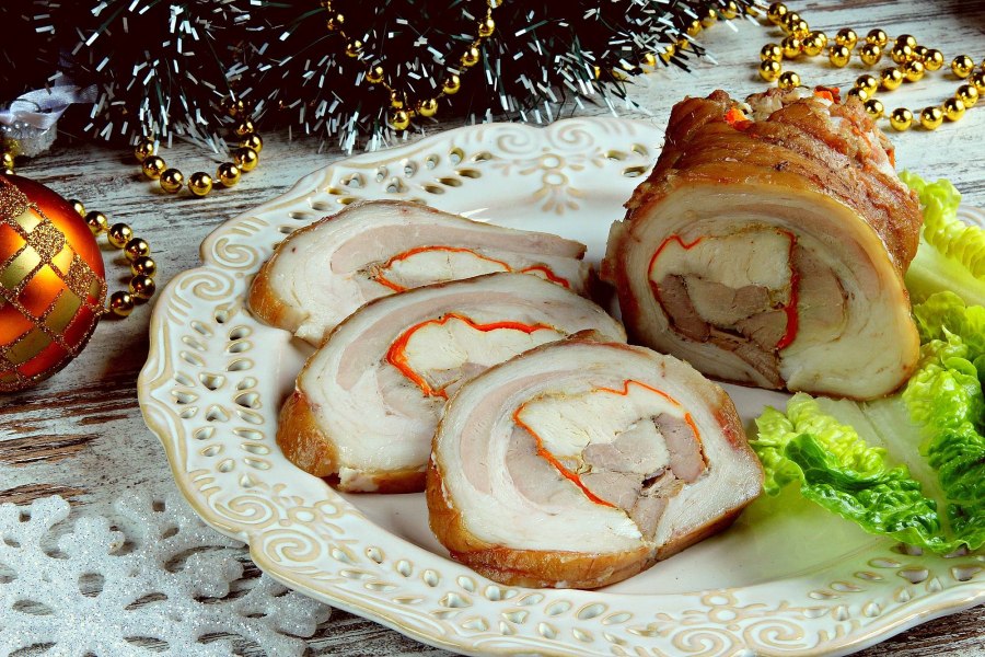 Рулет из свиных ребер