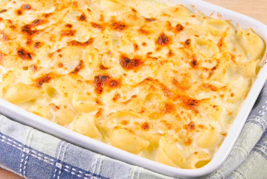 Макароны в соусе бешамель с сыром