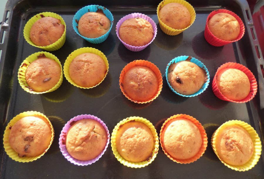 Кексы в силиконовых формочках в духовке