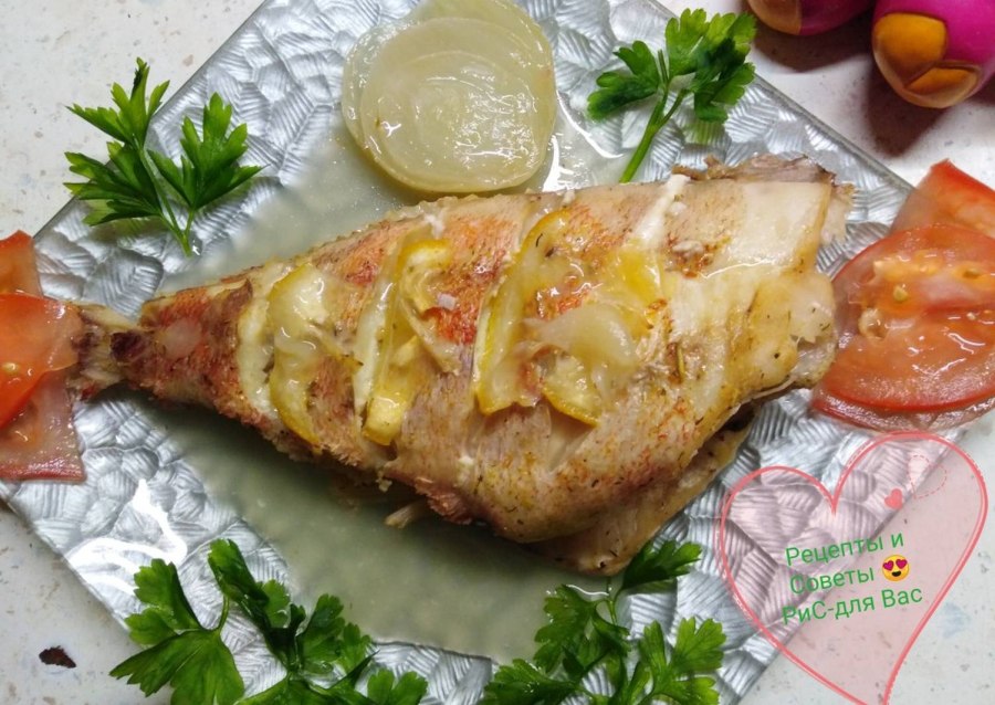 Рыба припущенная скумбрия