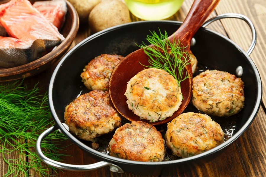 Медальоны рыбные с крабовой палочкой