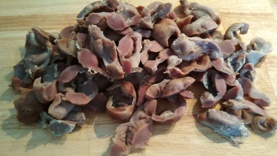 Салат из куриных пупочков