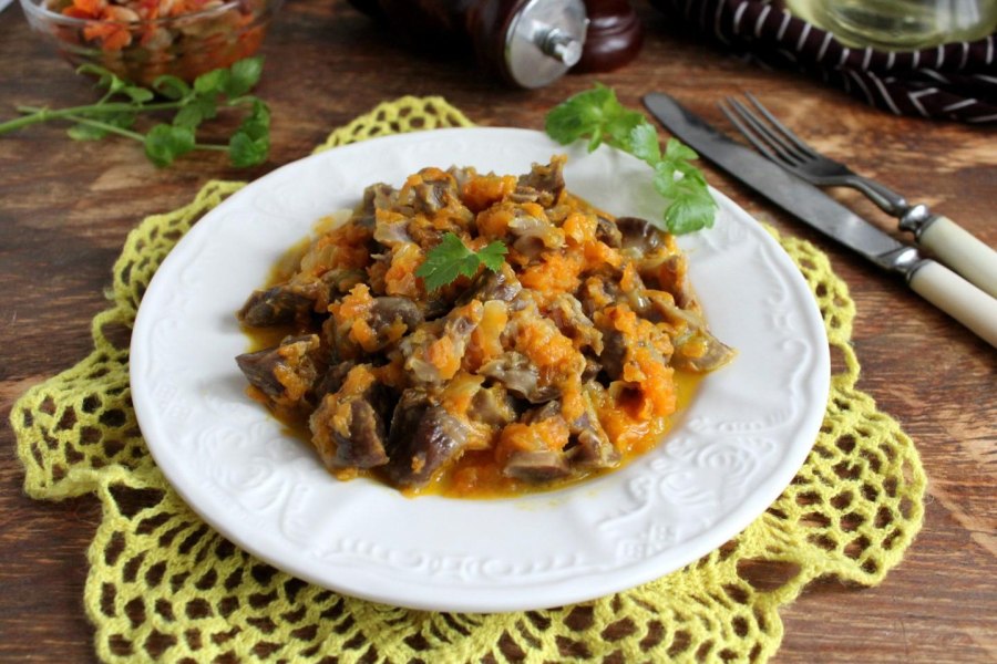 Сколько тушить куриные желудки