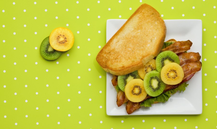 Бутерброды с киви на праздничный