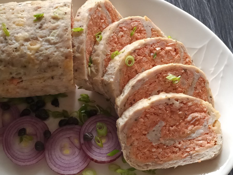 Мясной рулет магазинный