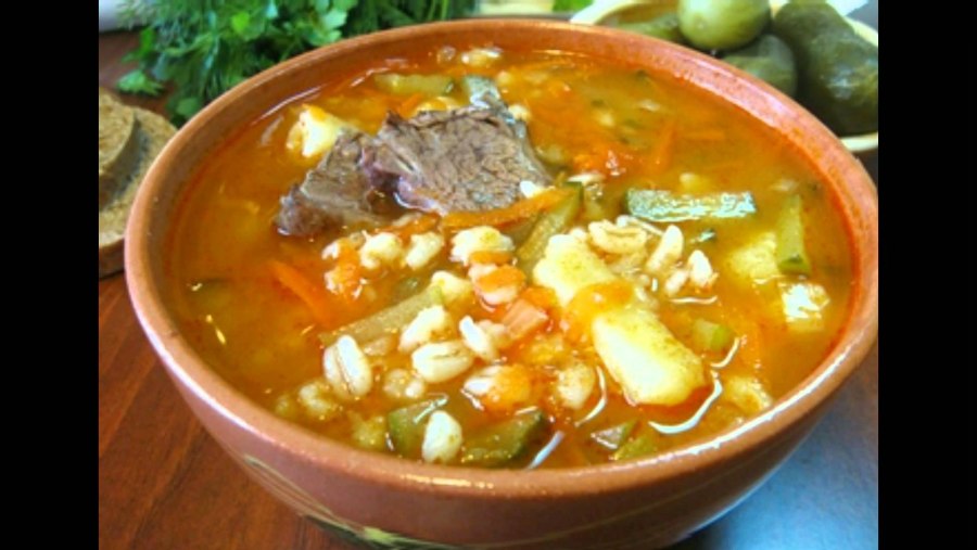 Ленинградский рассольник с перловкой