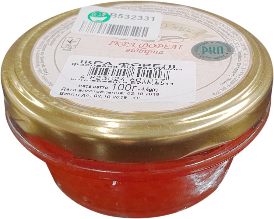 Желтая икра форели