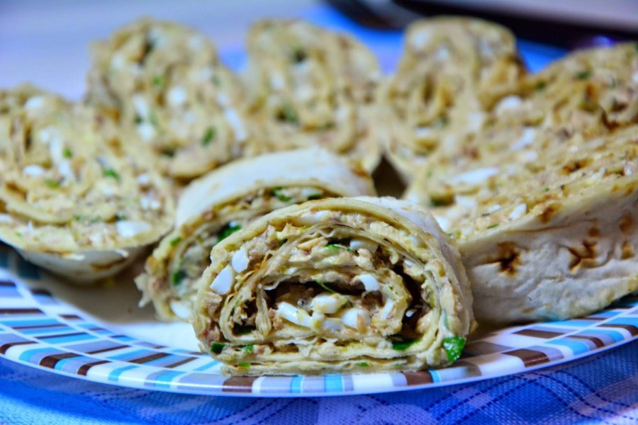 Закуска из лаваша с рыбной консервой