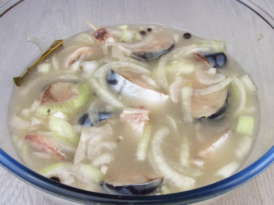 Скумбрия в маринаде сутки