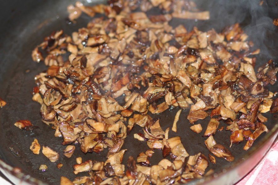 Белые грибы жареные