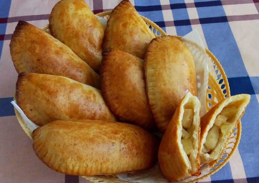 Пирожки из песочного теста