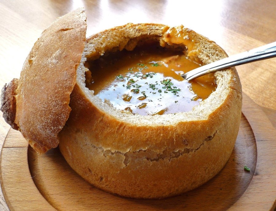 Суп в булке