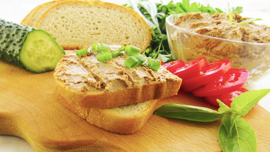 Паштет из куриной грудки с грецкими орехами