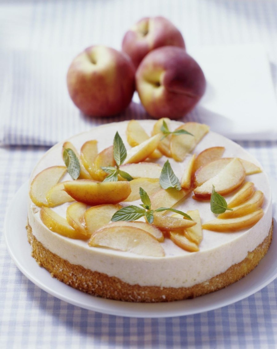 Нежный торт с абрикосами