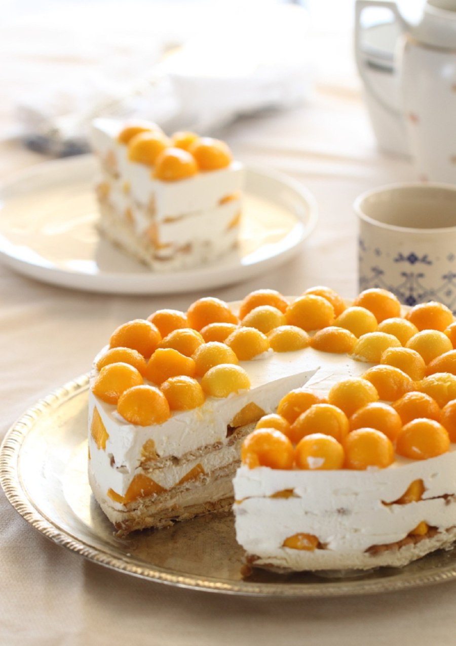 Торт бисквитный абрикосовый