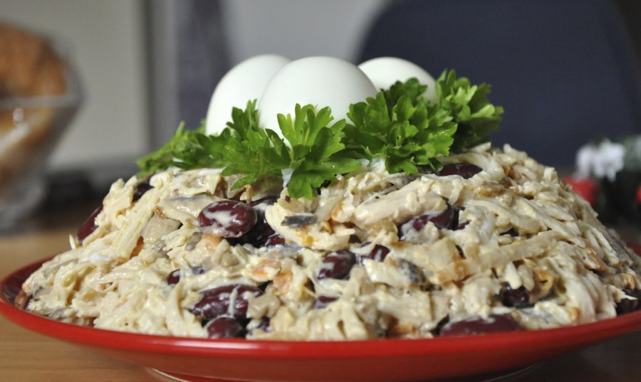 Салат Лукоморье с шампиньонами