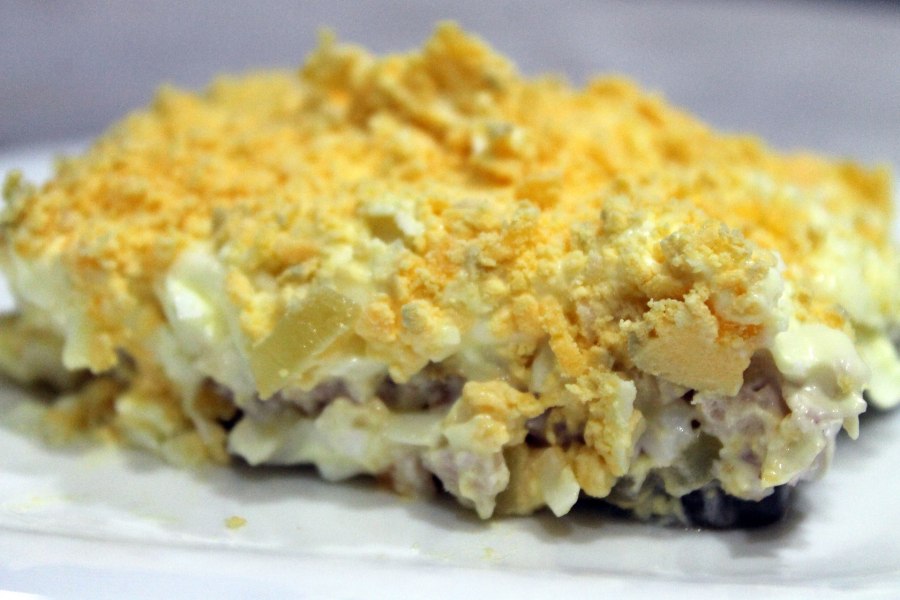 Салат грибы курица яйцо сыр