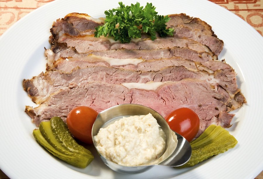 Телятина тушеная с овощами