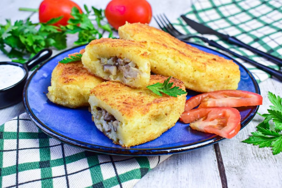 Сырный рулет с грибами