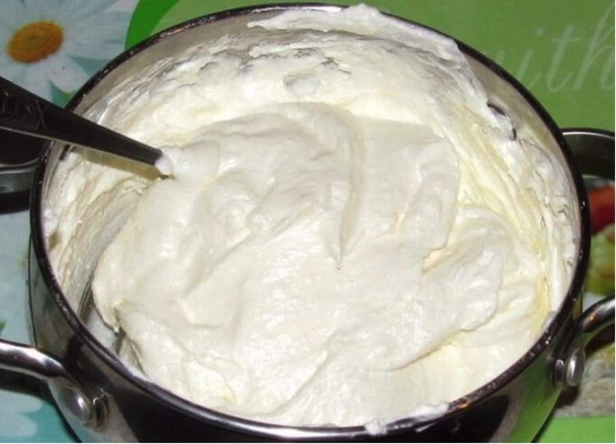 Кефир в пластиковых бутылках