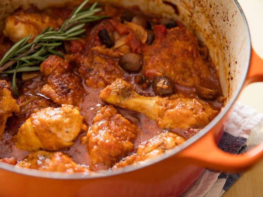 Тушеная Курочка