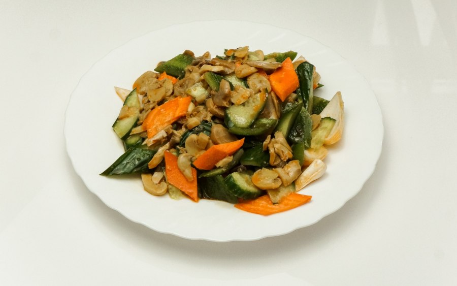 Мясная овощная тарелка