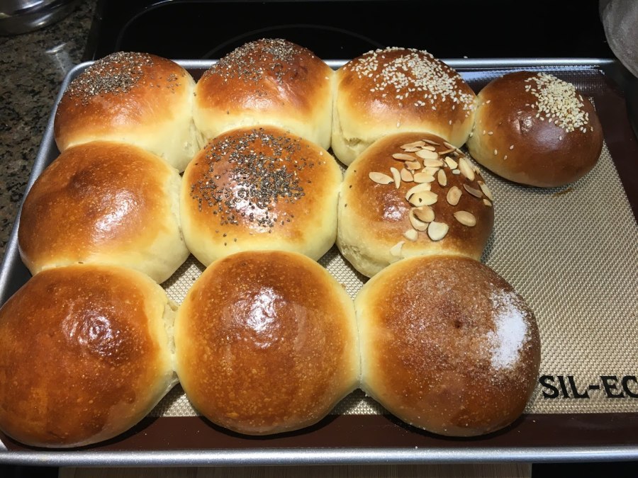 Булочки на закваске без дрожжей