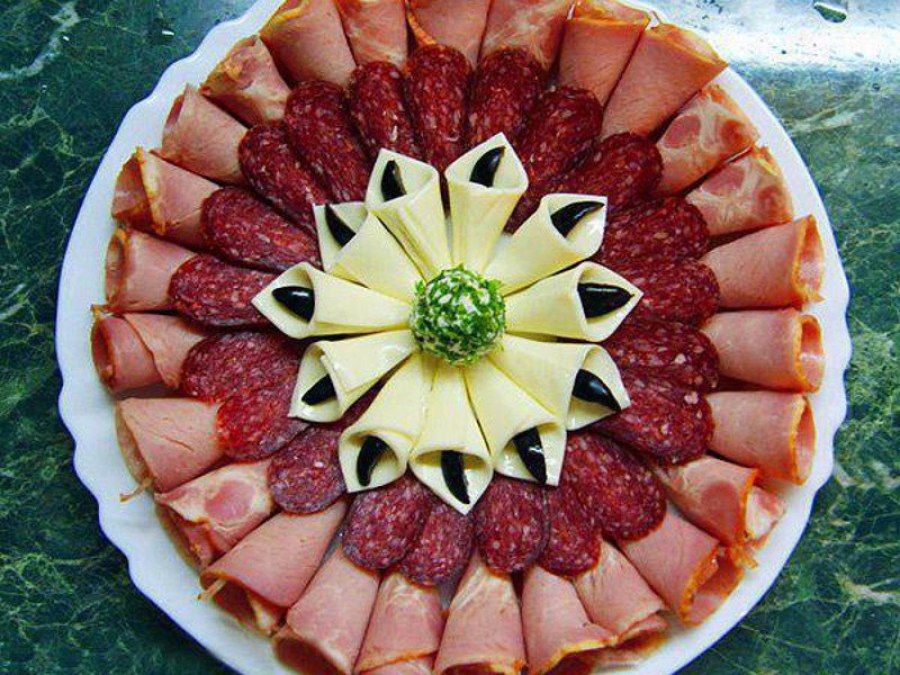 Украшение мясной нарезки