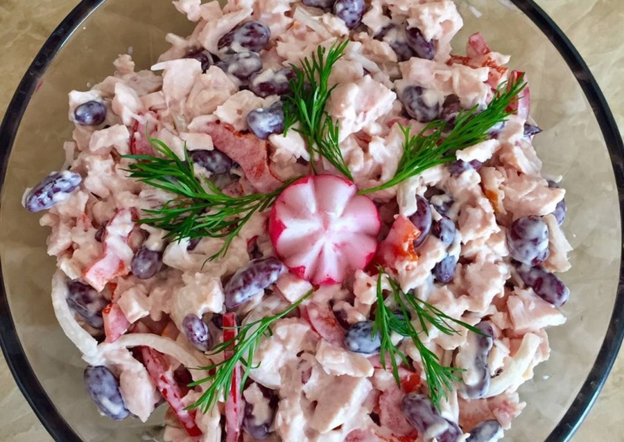 ПП салат с курицей и ананасами