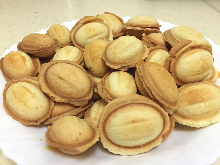 Заварные орешки со сгущенкой