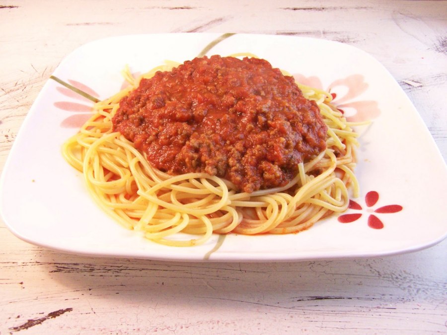 Спагетти с мясом и овощами