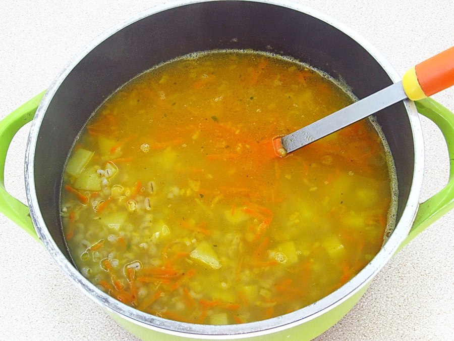 Ленинградский рассольник с перловкой
