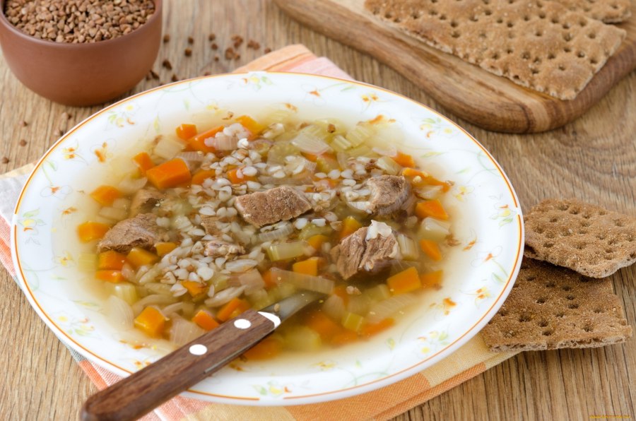 Грибной суп с тушенкой
