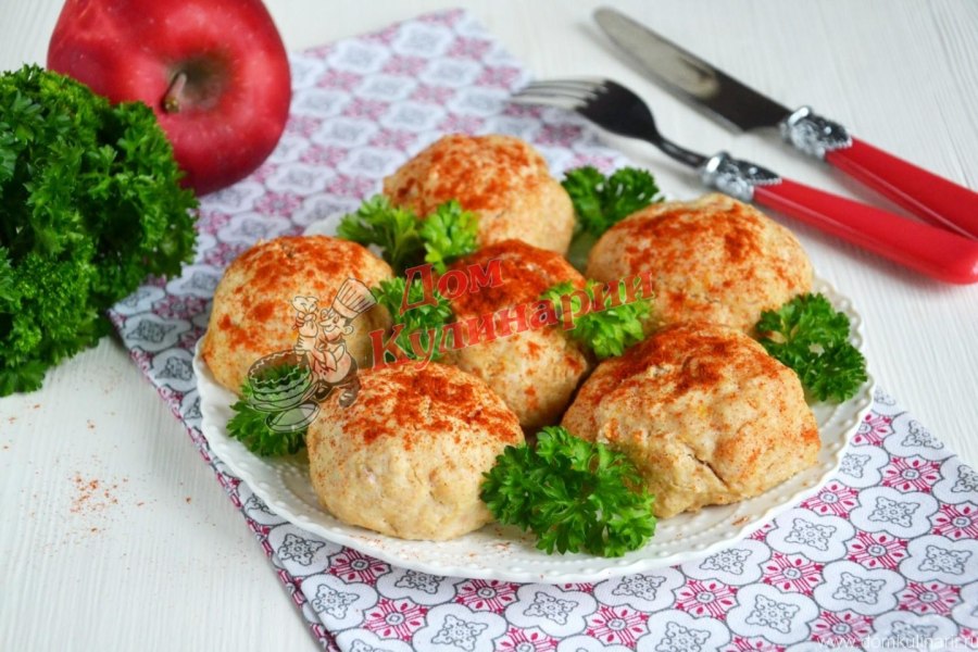 Куриные котлетки на пару с зеленью