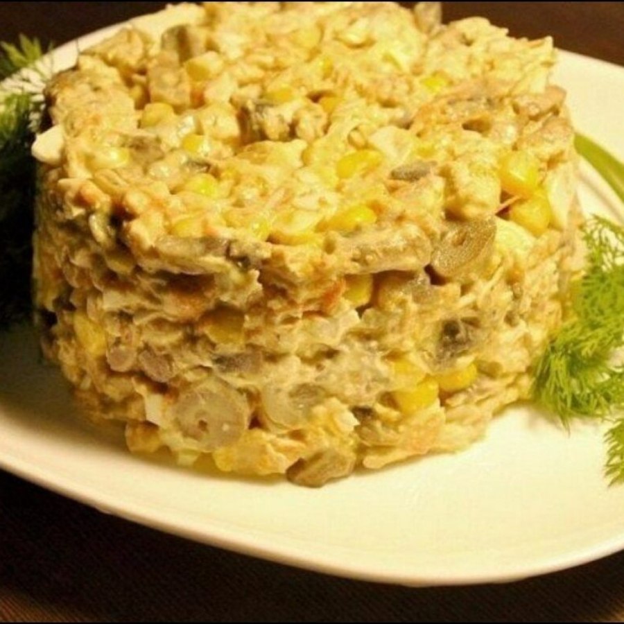 Салат с кукурузой консервированной