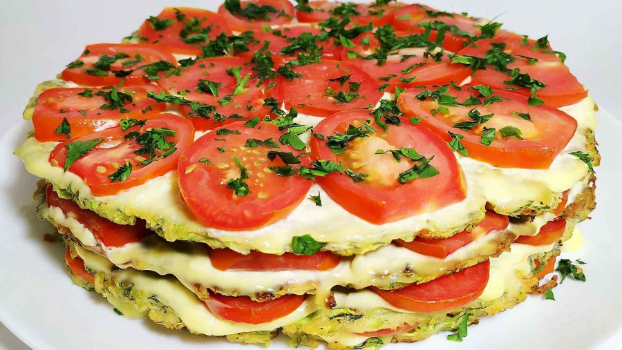 Кабачковый торт с помидорами