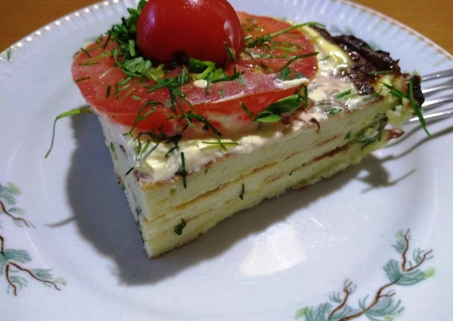 Кабачковый торт с фаршем и помидорами