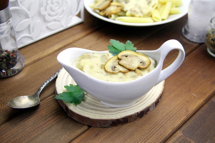 Луково грибной соус