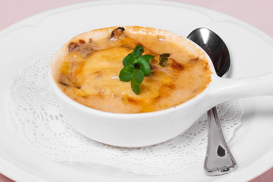 Жульен с курицей и грибами