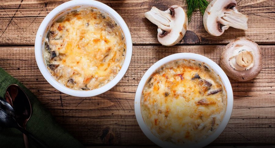 Жульен кальмары с грибами и сыром в молоке