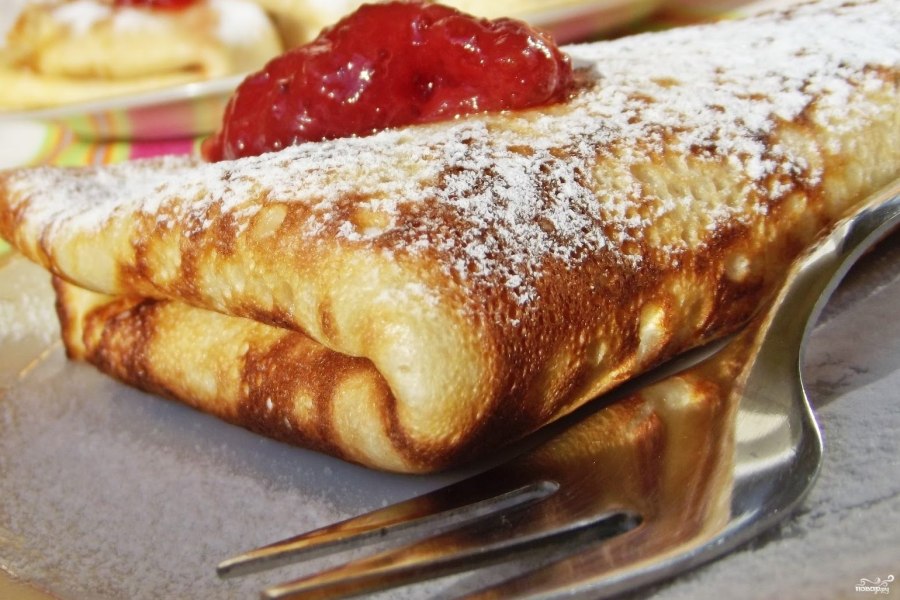 Блинчики с яблоком и корицей