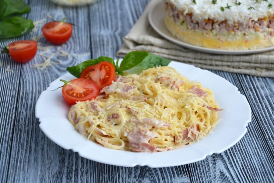 Паста карбонара с беконом