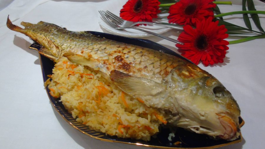 Рыба жареная целиком