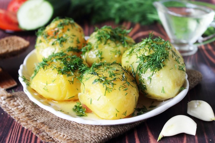 Отварной картофель запеченный в духовке